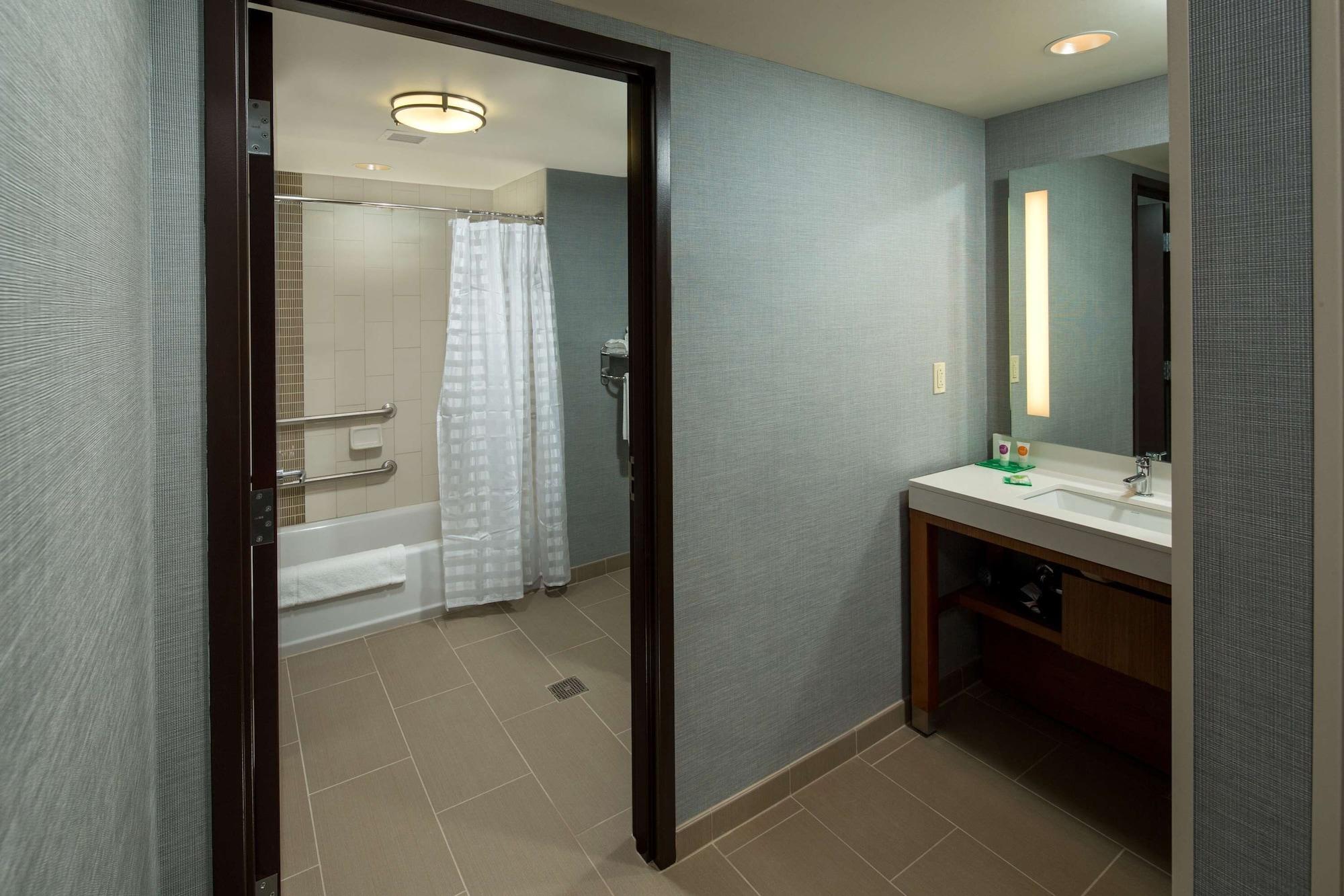 Hyatt Place Bloomington / Normal Zewnętrze zdjęcie