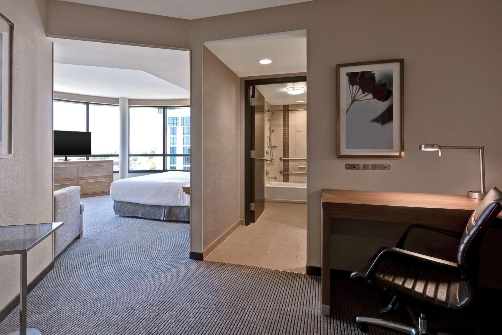 Hyatt Place Bloomington / Normal Zewnętrze zdjęcie