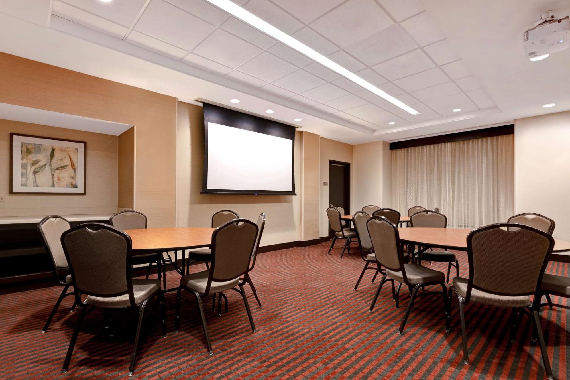 Hyatt Place Bloomington / Normal Zewnętrze zdjęcie