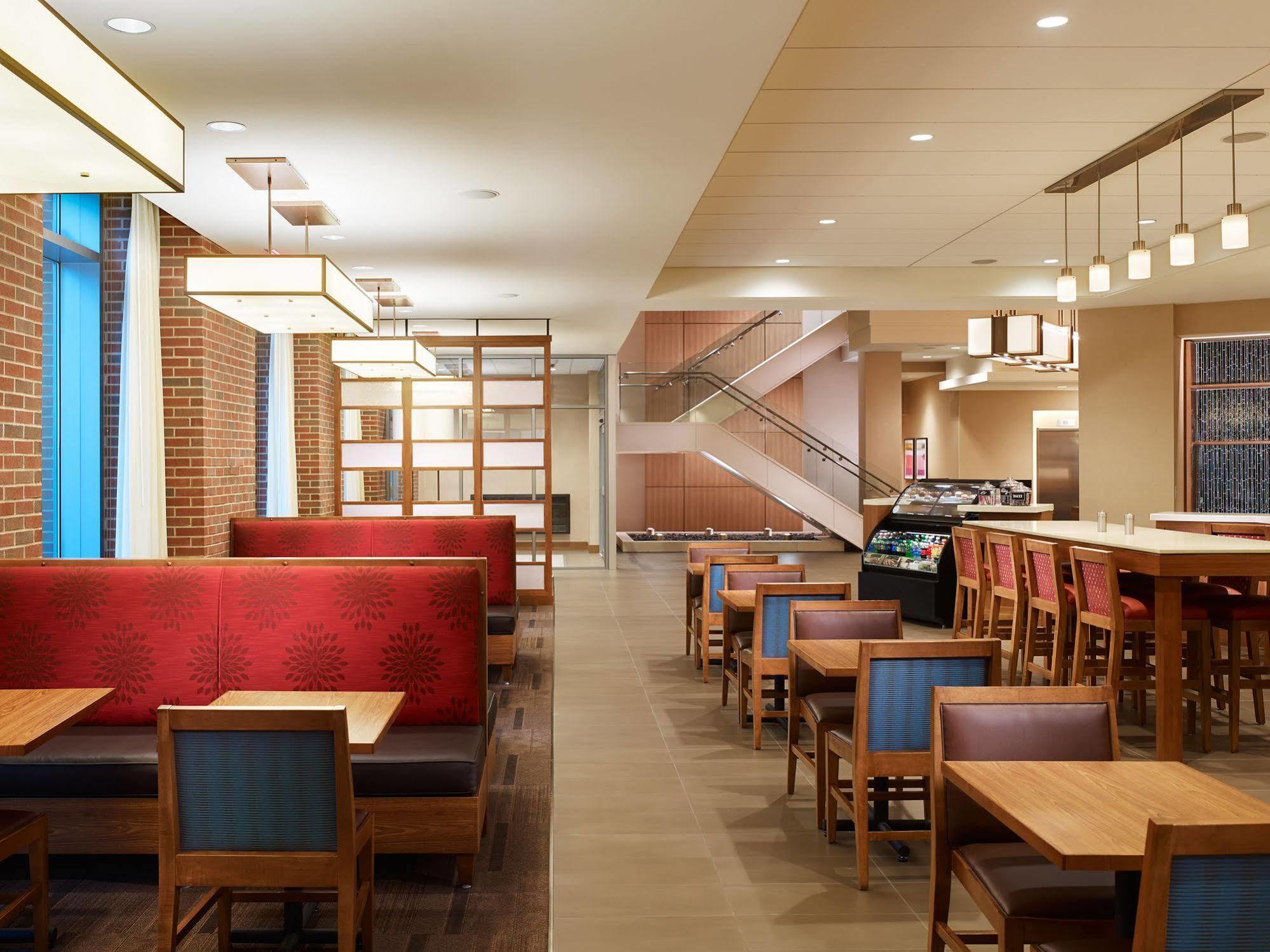 Hyatt Place Bloomington / Normal Zewnętrze zdjęcie